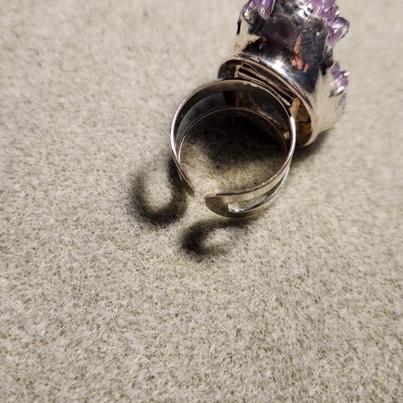 Amethyst raw geode ring - Picture 4 of 4